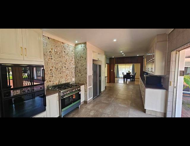 5 BEDROOM HOUSE FOR SALE IN THREE RIVERS